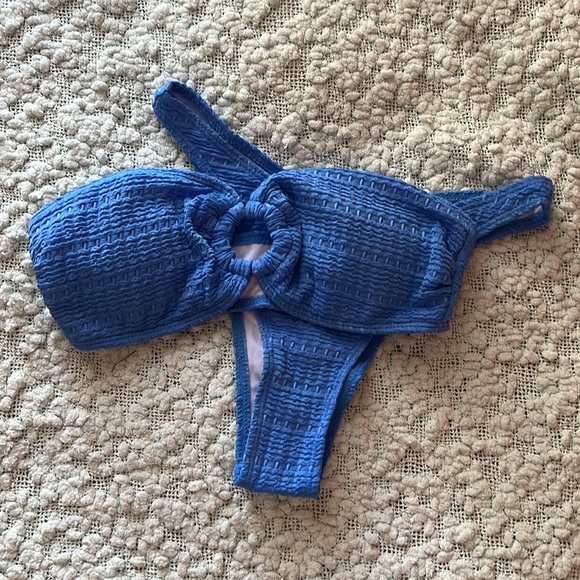 *NEW* bikini - Picture 1 of 1